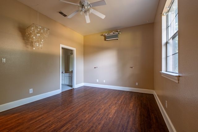 240 Timberleaf Drive, Double Oak, TX 75077