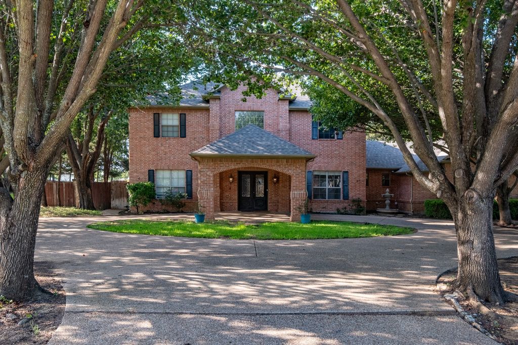240 Timberleaf Drive, Double Oak, TX 75077
