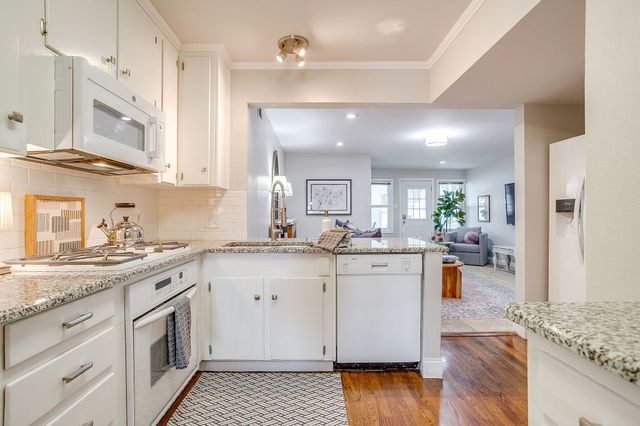 3563 W 5th Street, Fort Worth, TX 76107