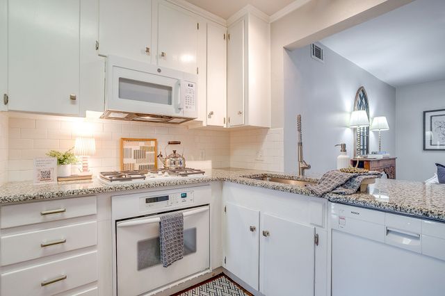 3563 W 5th Street, Fort Worth, TX 76107