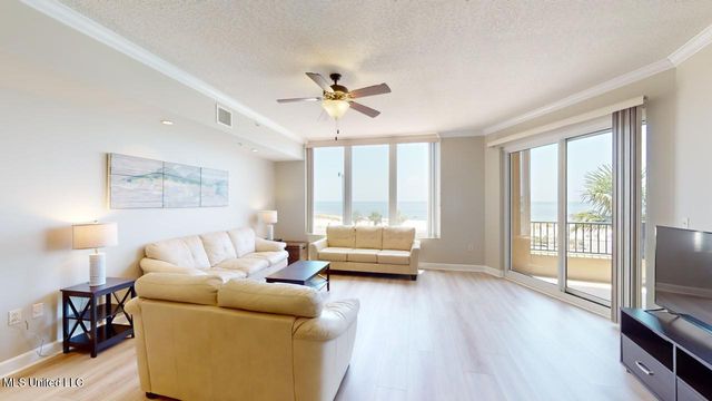 1200 Beach Drive, 205, Gulfport, MS 39507