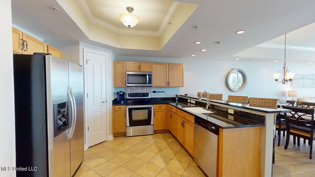 1200 Beach Drive, 205, Gulfport, MS 39507
