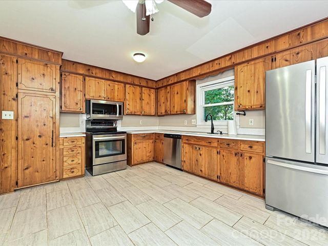 6947 Woodstock Drive, Charlotte, NC 28210