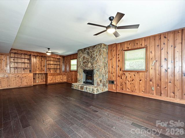 6947 Woodstock Drive, Charlotte, NC 28210