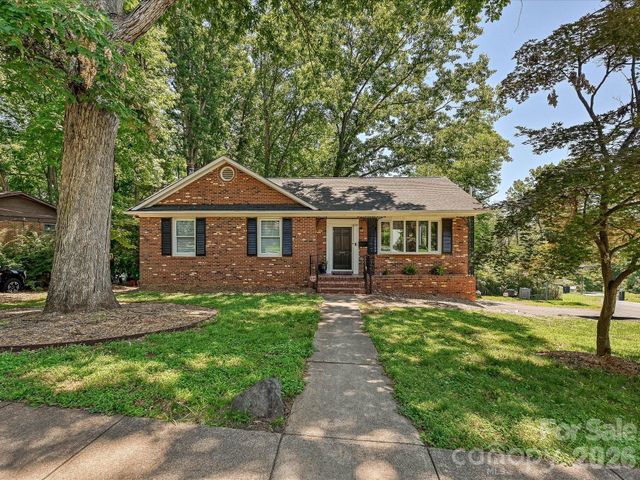 6947 Woodstock Drive, Charlotte, NC 28210