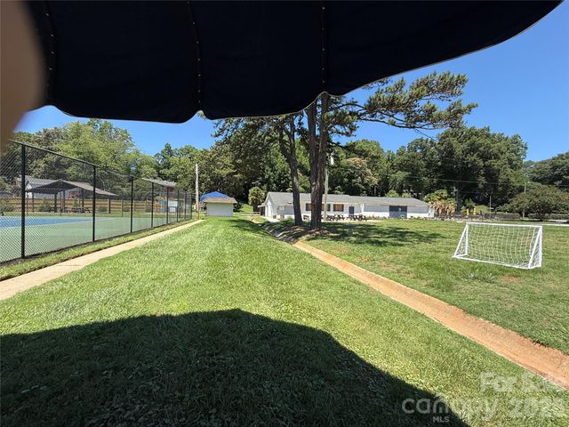 6947 Woodstock Drive, Charlotte, NC 28210