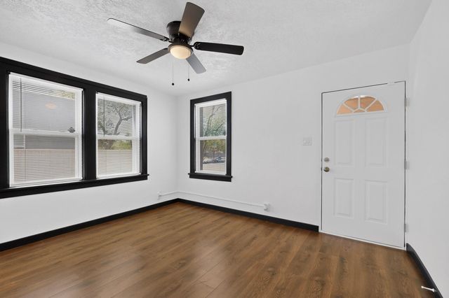 322 Princeton Drive SE, Albuquerque, NM 87106