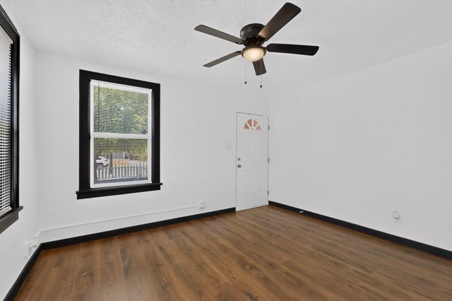 322 Princeton Drive SE, Albuquerque, NM 87106