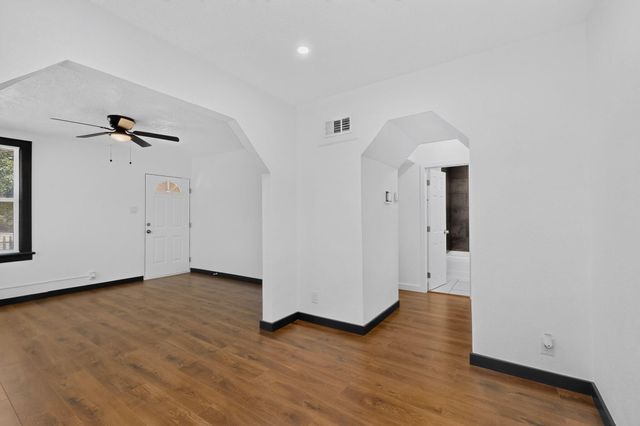 322 Princeton Drive SE, Albuquerque, NM 87106