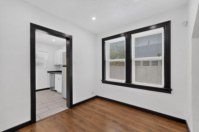 322 Princeton Drive SE, Albuquerque, NM 87106