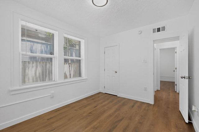 322 Princeton Drive SE, Albuquerque, NM 87106