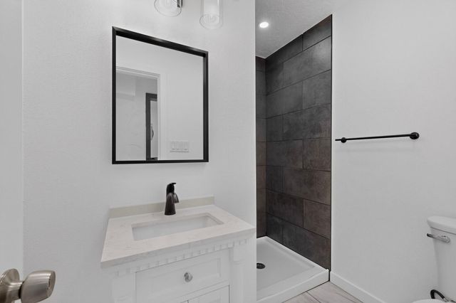 322 Princeton Drive SE, Albuquerque, NM 87106