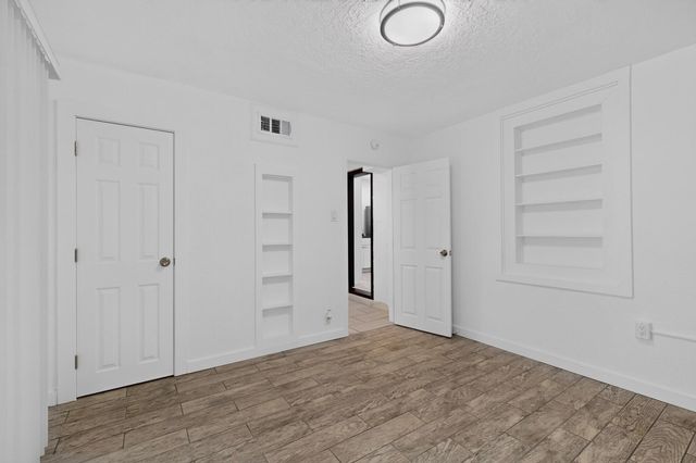 322 Princeton Drive SE, Albuquerque, NM 87106