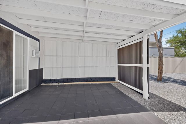 322 Princeton Drive SE, Albuquerque, NM 87106