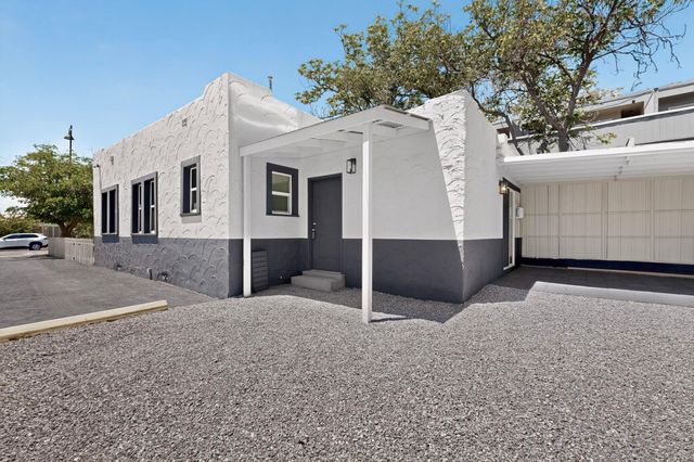 322 Princeton Drive SE, Albuquerque, NM 87106