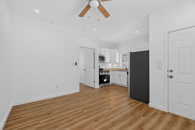 322 Princeton Drive SE, Albuquerque, NM 87106