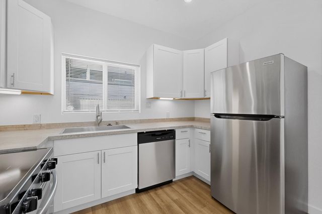 322 Princeton Drive SE, Albuquerque, NM 87106