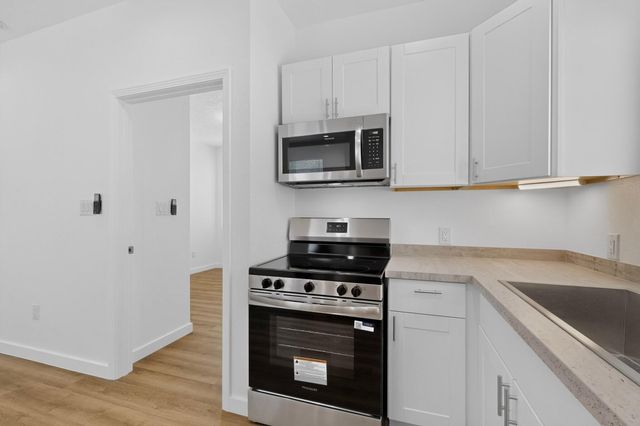 322 Princeton Drive SE, Albuquerque, NM 87106