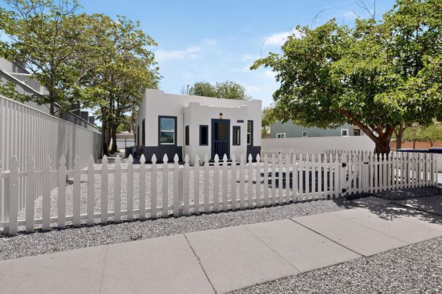 322 Princeton Drive SE, Albuquerque, NM 87106
