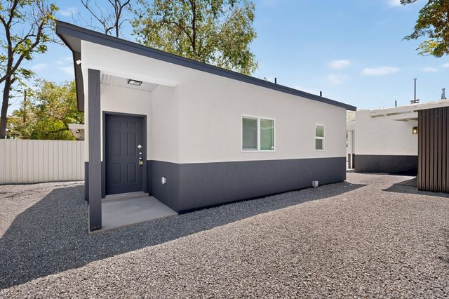 322 Princeton Drive SE, Albuquerque, NM 87106