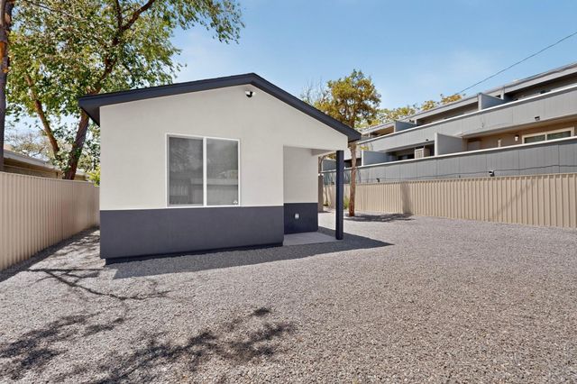 322 Princeton Drive SE, Albuquerque, NM 87106