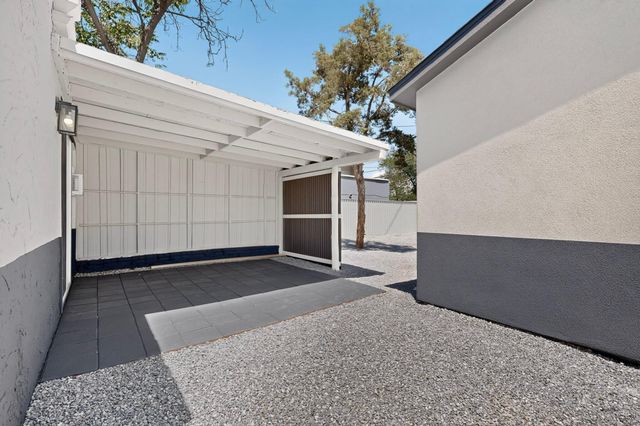 322 Princeton Drive SE, Albuquerque, NM 87106