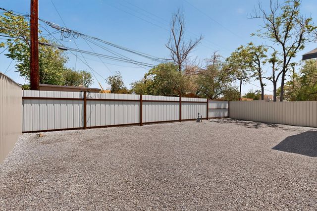 322 Princeton Drive SE, Albuquerque, NM 87106
