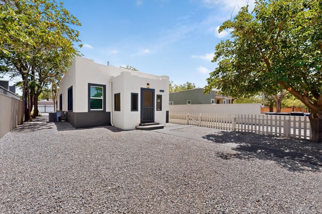 322 Princeton Drive SE, Albuquerque, NM 87106