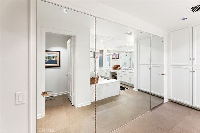 1 Sea Cove Lane, Newport Beach, CA 92660