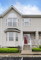 22 Edith Dr, Franklin Twp., NJ 08873