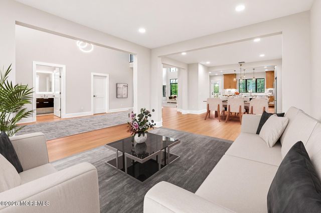 11 Hobart Street, Marlboro, NJ 07746