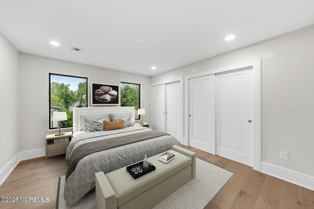 11 Hobart Street, Marlboro, NJ 07746