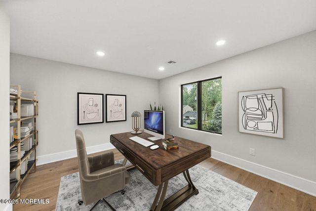 11 Hobart Street, Marlboro, NJ 07746