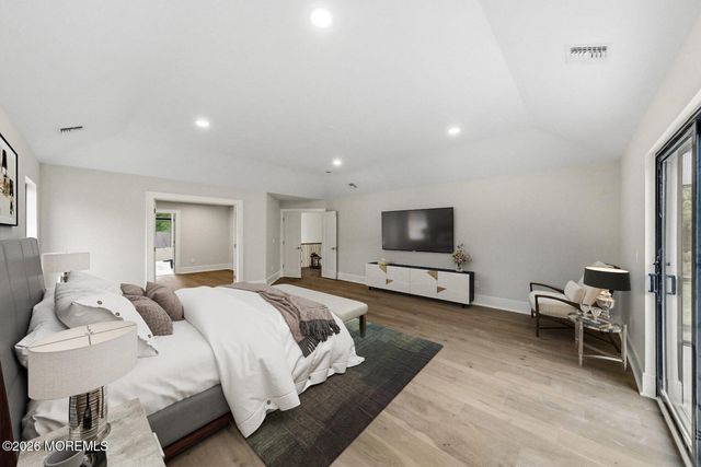 11 Hobart Street, Marlboro, NJ 07746