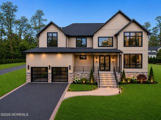 11 Hobart Street, Marlboro, NJ 07746