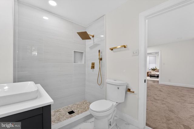 3706 CHATHAM RD, Baltimore, MD 21215
