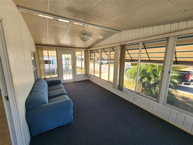 808 53RD AVENUE E 9, Bradenton, FL 34203