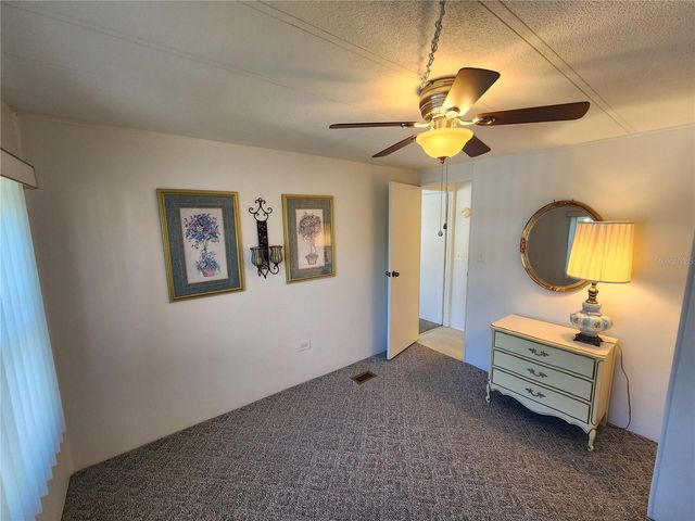 808 53RD AVENUE E 9, Bradenton, FL 34203