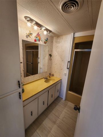 808 53RD AVENUE E 9, Bradenton, FL 34203