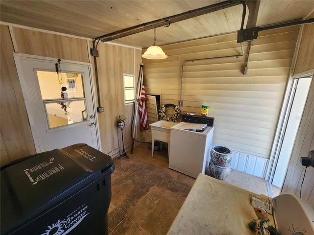 808 53RD AVENUE E 9, Bradenton, FL 34203