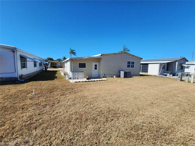 808 53RD AVENUE E 9, Bradenton, FL 34203