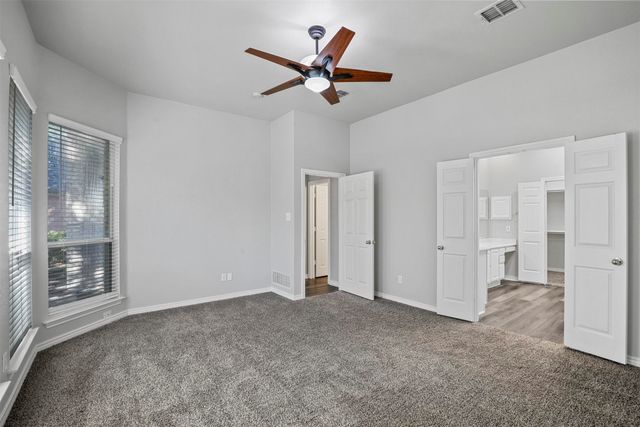 204 Arbor Creek Drive, Euless, TX 76039