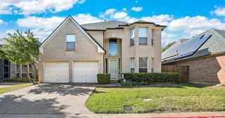 204 Arbor Creek Drive, Euless, TX 76039