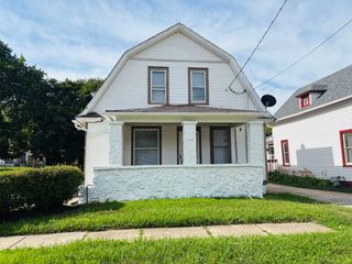 1347 Greenwood Avenue, Rockford, IL 61107