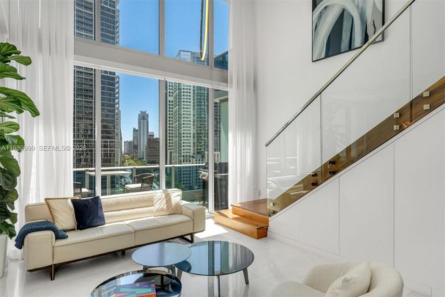 200 Biscayne Boulevard Way 1406, Miami, FL 33131