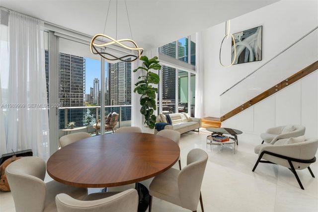 200 Biscayne Boulevard Way 1406, Miami, FL 33131