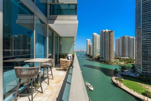 200 Biscayne Boulevard Way 1406, Miami, FL 33131