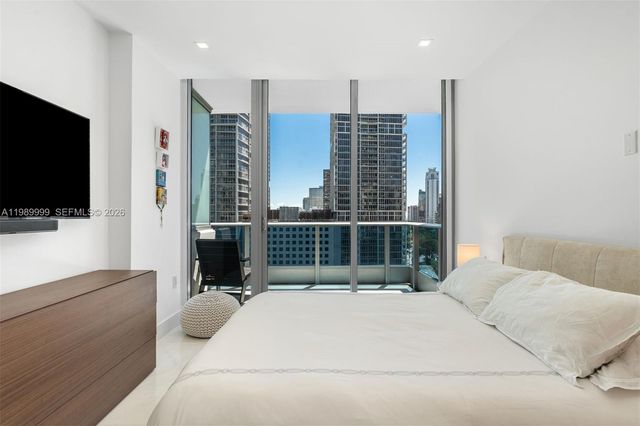 200 Biscayne Boulevard Way 1406, Miami, FL 33131