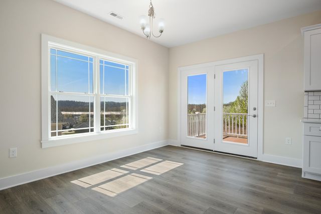 6913 Doral DR, Radford, VA 24141