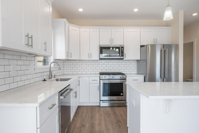 6913 Doral DR, Radford, VA 24141